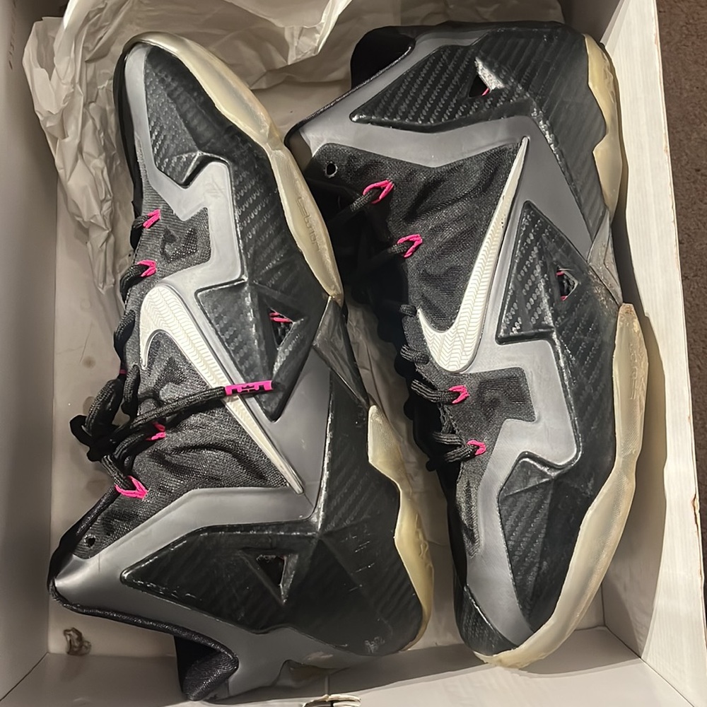 Lebron 12 Miami Nights - Picture 2 of 4